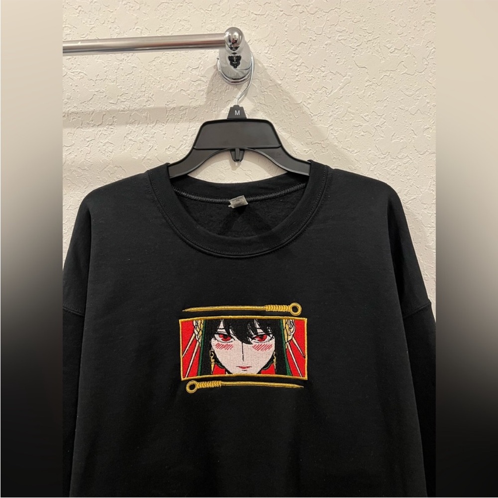 Yor Forger Box Logo Black Sweatshirt - Picture 3 of 4